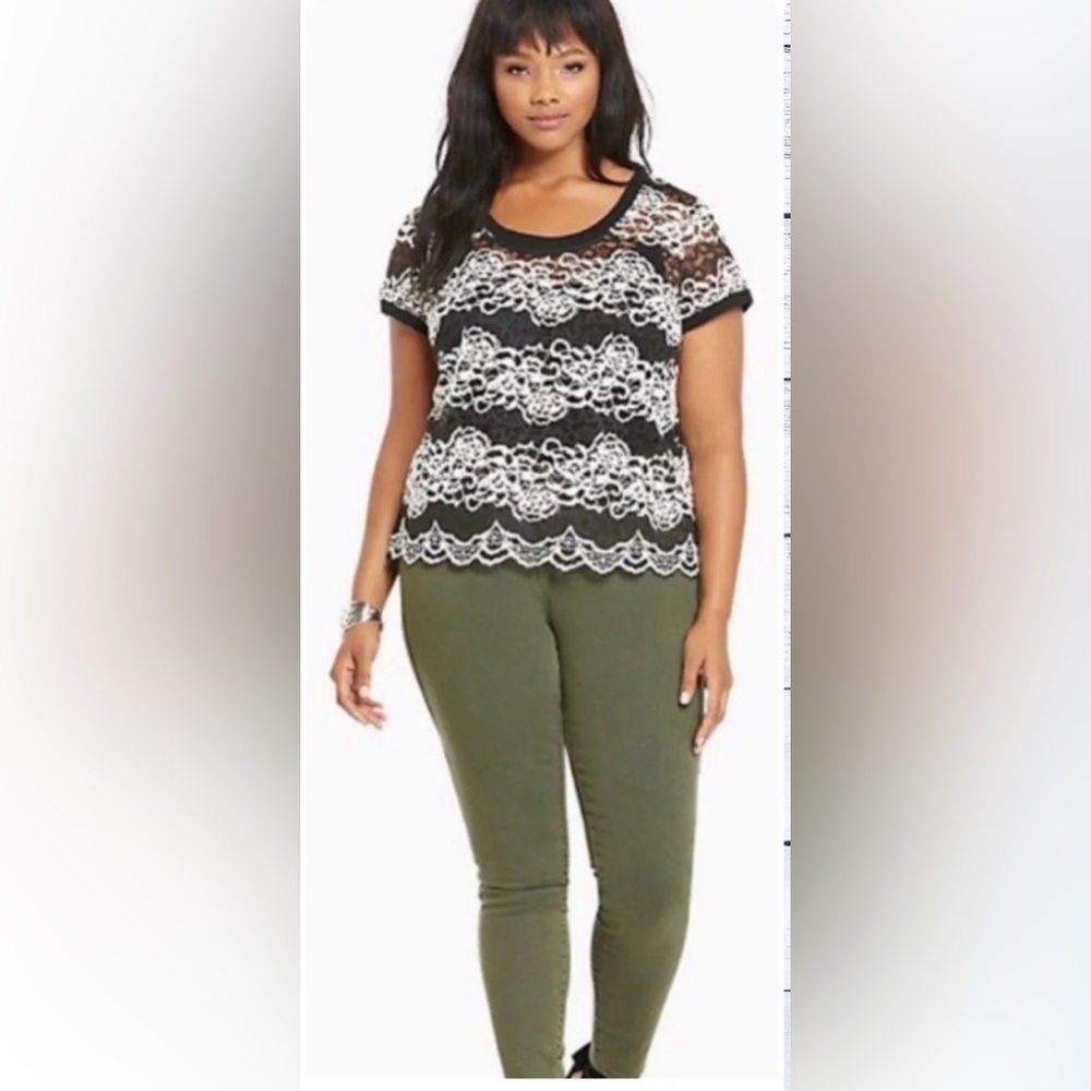 Torrid Lace Scalloped Ribbed Trim Black White Blouse Top Plus Size 3